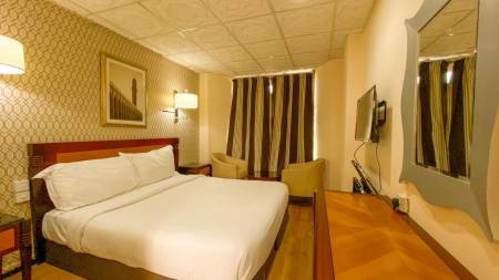 Regal Peninsula Hotel5